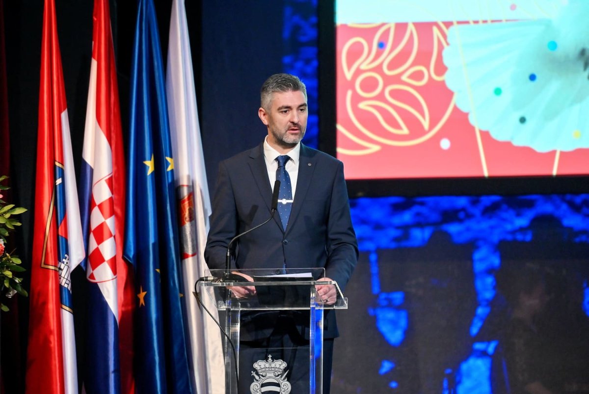 ČESTITKA GRADONAČELNIKA MATA FRANKOVIĆA UZ FESTU SVETOGA VLAHA I DAN GRADA