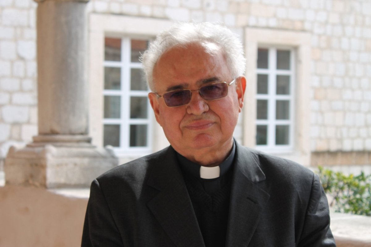 Preminuo je don Stanko Lasić