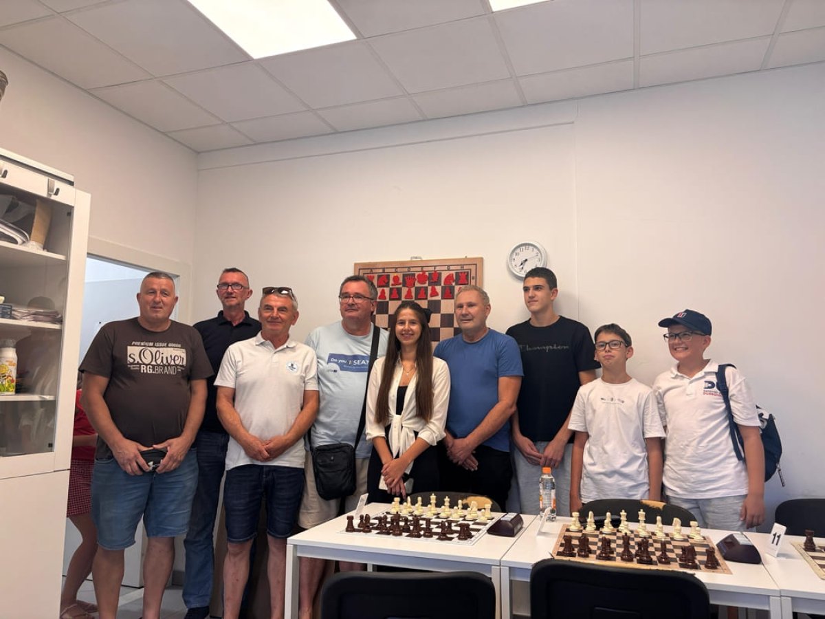 OSNOVAN JE ŽUPANIJSKI ŠAHOVSKI SAVEZ, ODIGRAN I TRADICIONALNI TURNIR UZ DAN POBJEDE