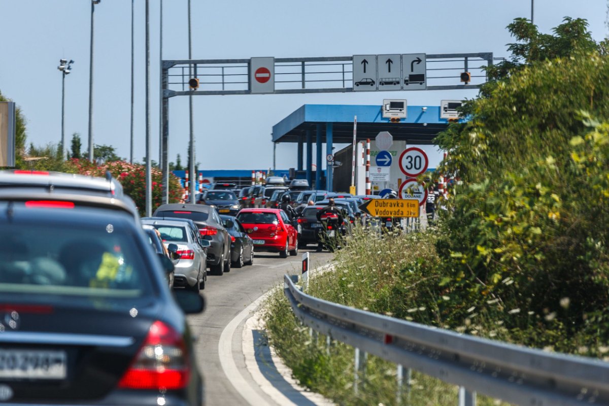 OČEKUJU SE VELIKE GUŽVE NA GRANICAMA, EVO ŠTO SAVJETUJU IZ PU DUBROVAČKO - NERETVANSKE