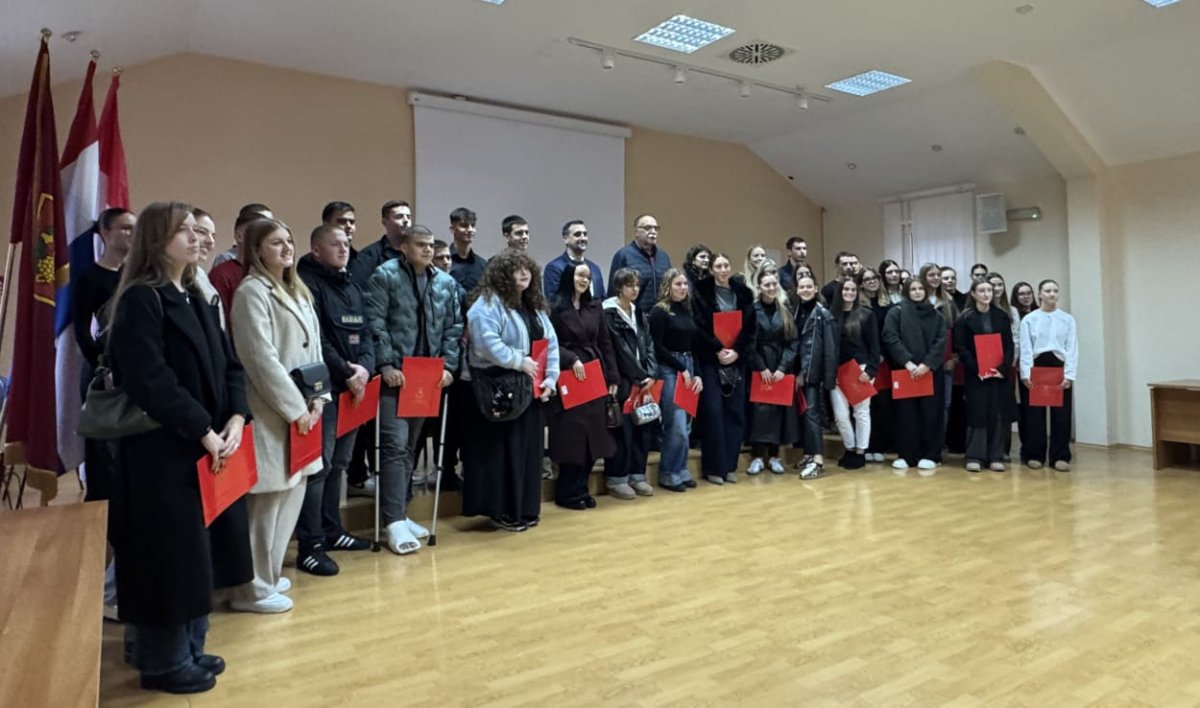 U ŽUPI DUBROVAČKOJ POTPISANI UGOVORI SA STIPENDISTIMA