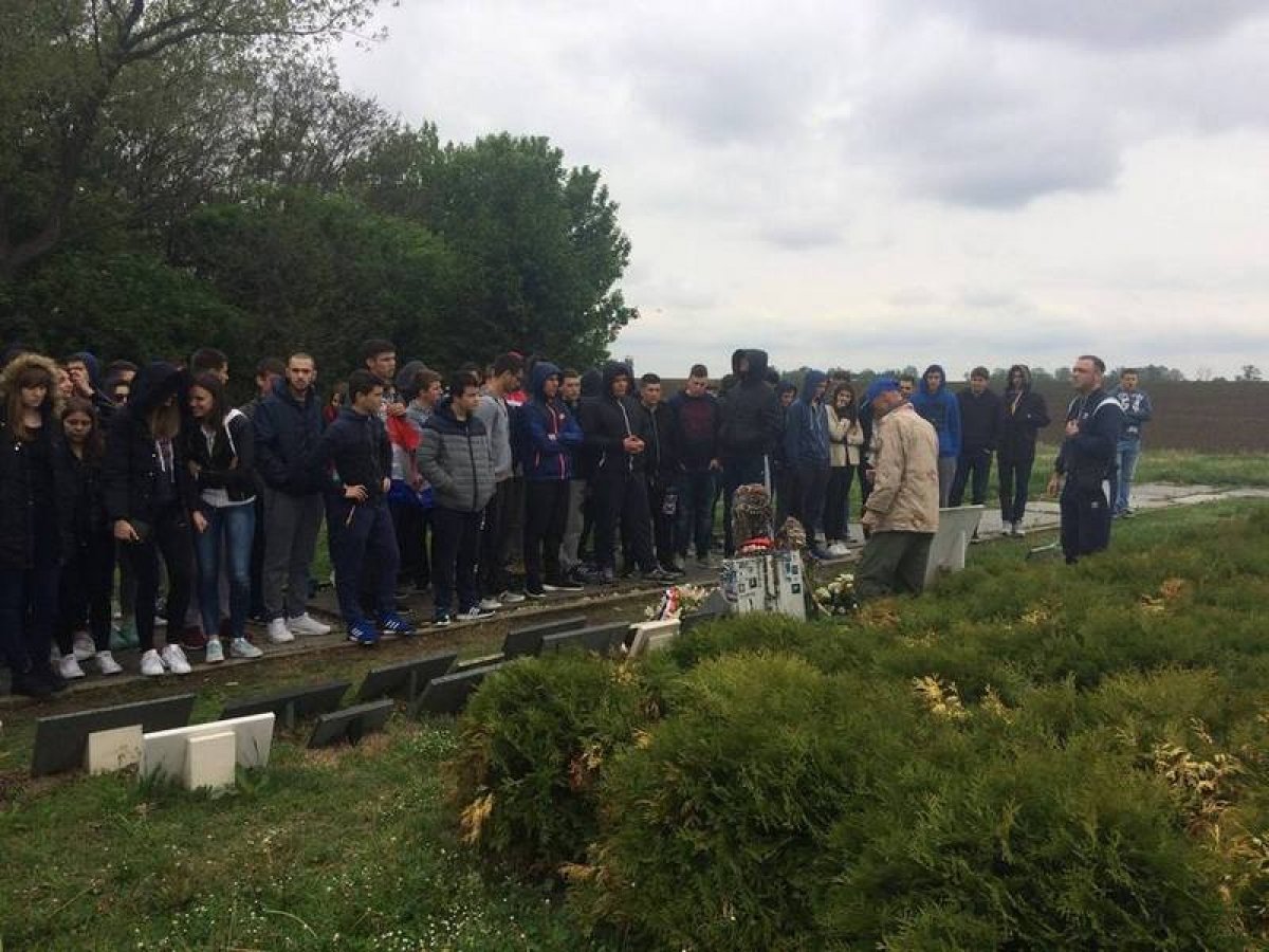 Mladi Dubrovačke biskupije na SHKM-u u Vukovaru; pomolili se na Ovčari