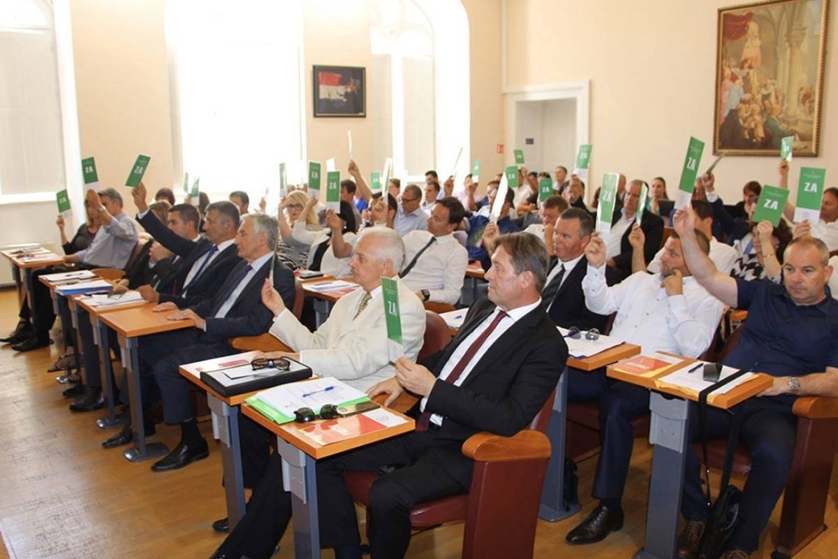 Vladajuća većina u Županijskoj skupštini odrekla se naknada