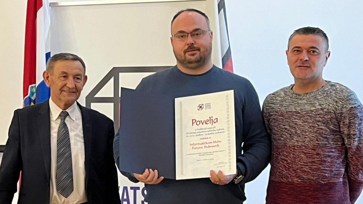INFORMATIČKI KLUB FUTURA DOBIO NAGRADU ZA DOPRINOS RAZVITKU I PROMICANJU TEHNIČKE KULTURE