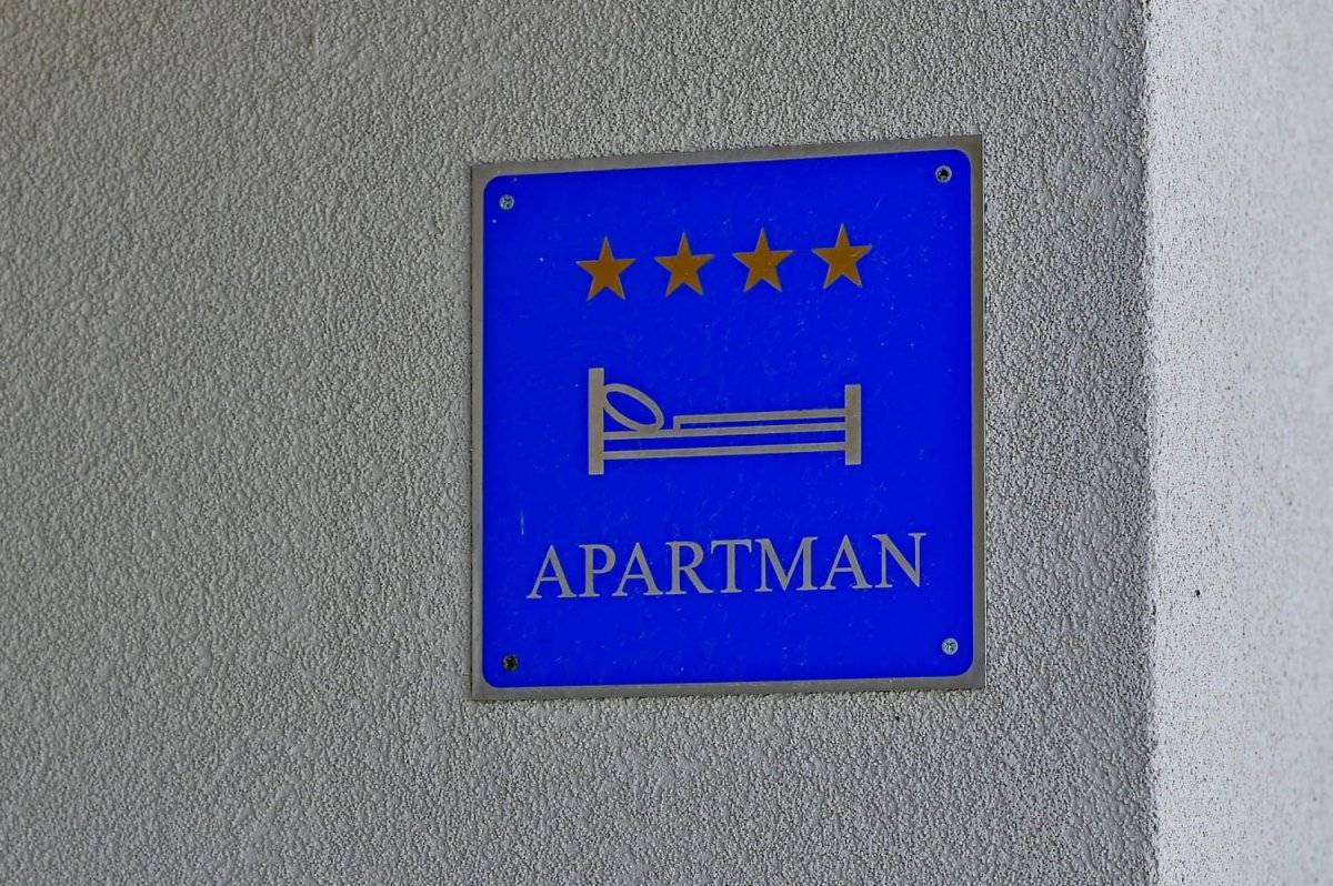 VLADA POKRENULA PROCEDURU ZA OGRANIČAVANJE BROJA APARTMANA