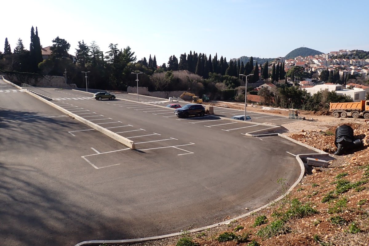 ZBOG LOŠE OBORINSKE ODVODNJE PRIJAVLJEN INVESTITOR PARKINGA NA ILIJINOJ GLAVICI