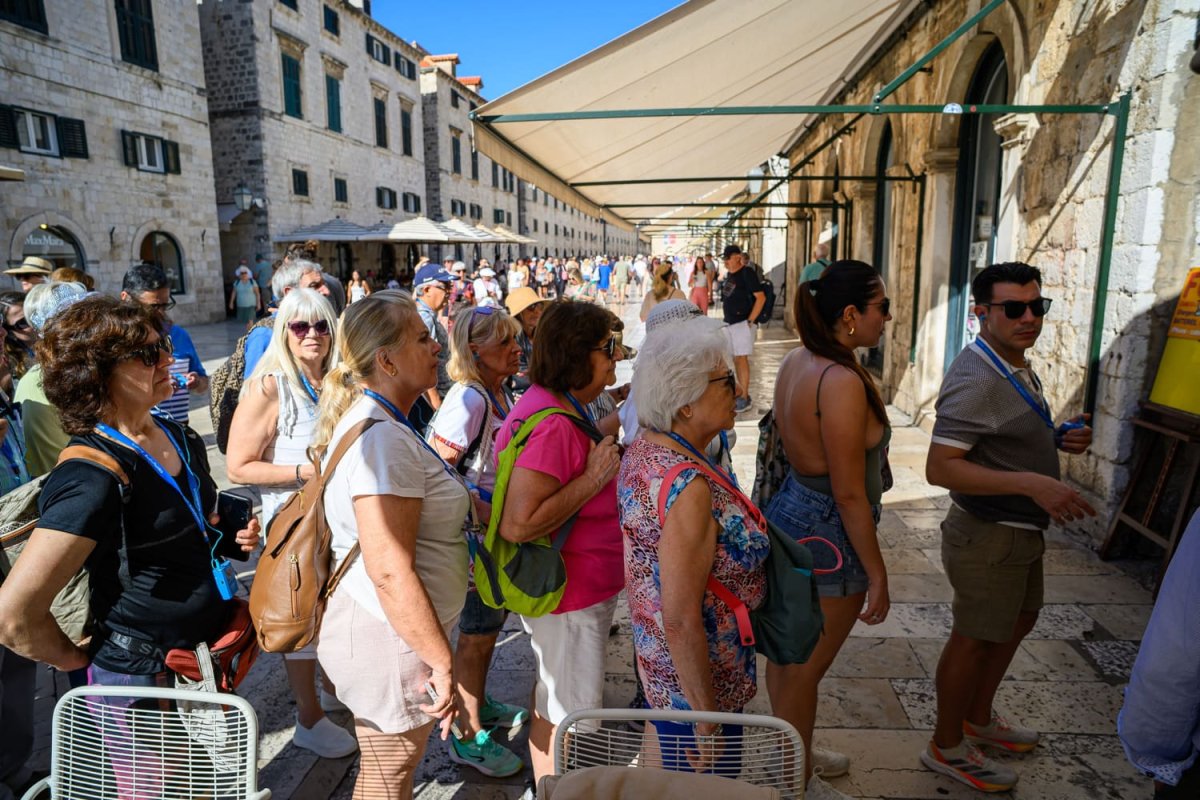 TURISTIČKI VODIČI IZ 38 ZEMALJA EU I OECD-A MOĆI ĆE RADITI U HRVATSKOJ