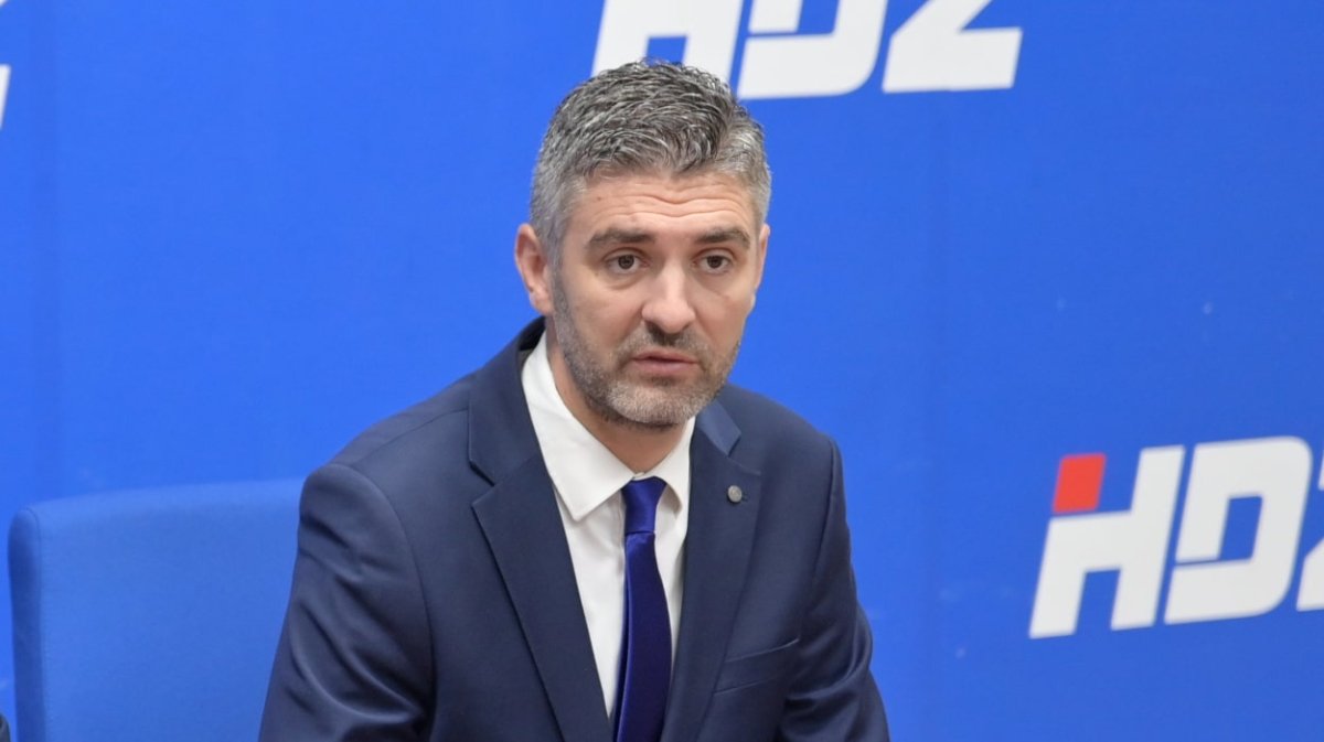 POTVRĐENA VEĆINA, POTREBICA PREDSJEDNIK GRADSKOG VIJEĆA, KONSTITUIRAJUĆA SJEDNICA 16. LIPNJA