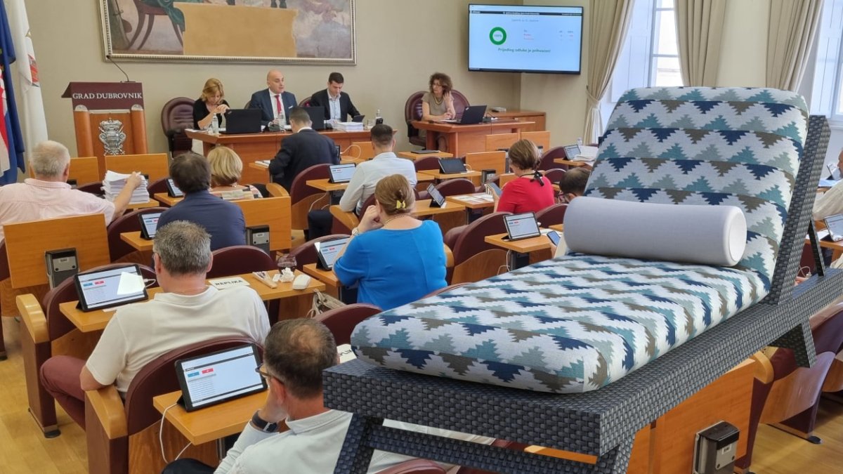 ZBOG KONCESIJA GRADSKA SLUŽBENICA DOBILA PRIJETNJE, UKLJUČUJE SE POLICIJA