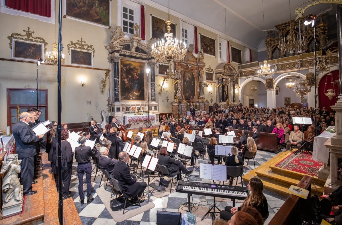 TRADICIJA OD 1991. GODINE, BOŽIĆNI KONCERT DSO-A, ZBOROVA I SOLISTA