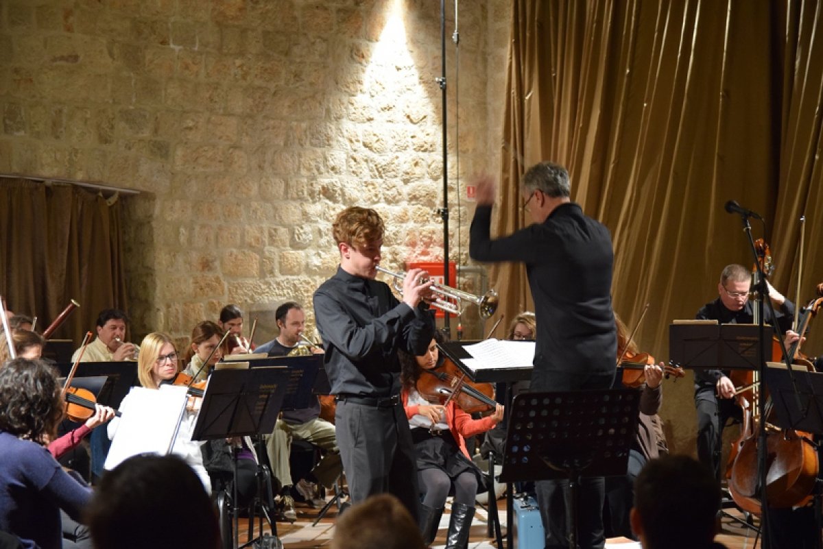 Koncert DSO-a i mladih glazbenika Umjetničke škole Luke Sorkočevića