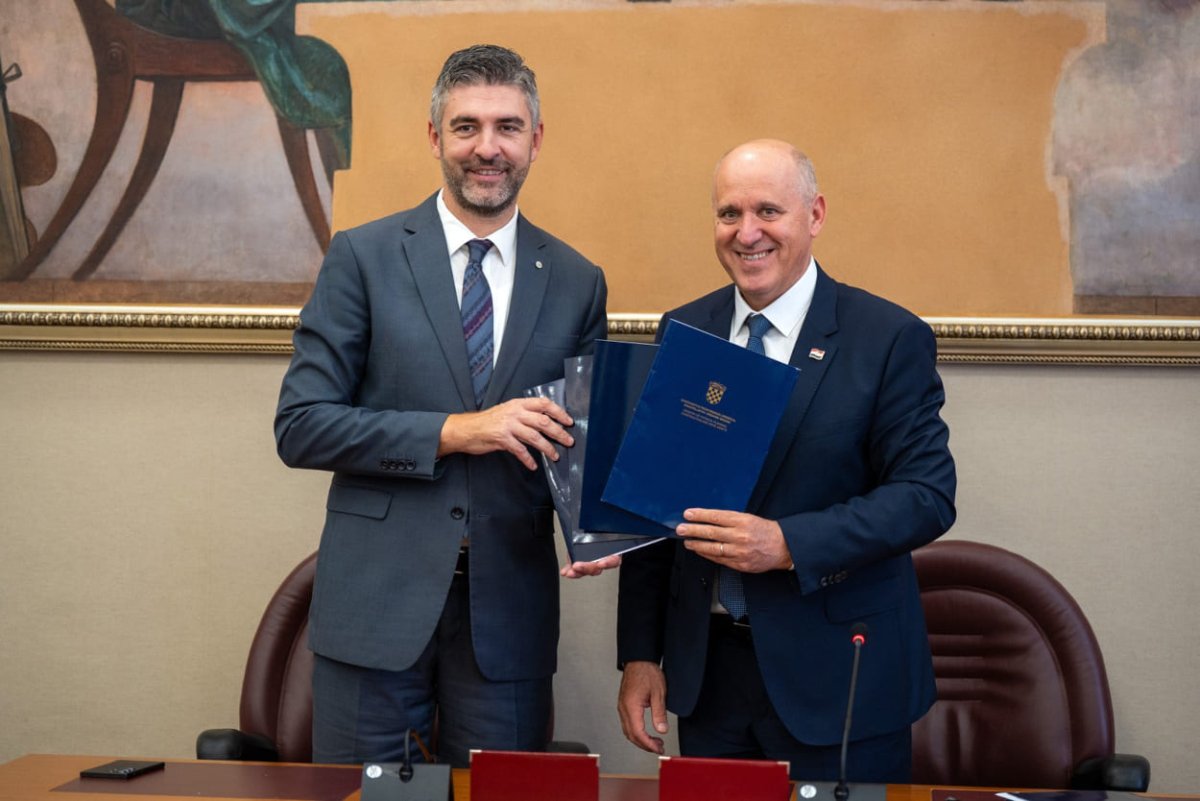 DRŽAVA GRADU PREPUSTILA ZEMLJIŠTE ZA IZGRADNJU VRTIĆA U KOMOLCU