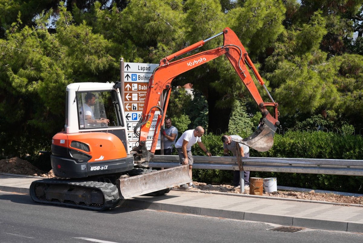 GRAD DUBROVNIK POSTAVLJA 1600 METARA NOVIH OGRADA UZ CESTE