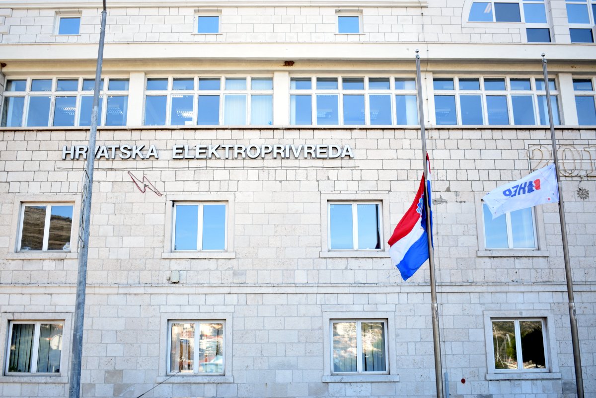 Cijeli grad bez struje skoro uru vremena, a iz Elektrojuga ni „ćuš tovare”