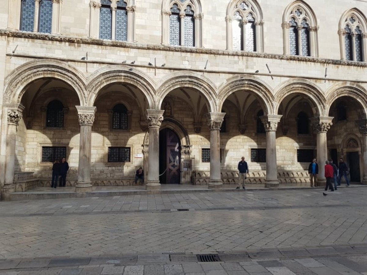 Otvorenje izložbe „Komode kroz stoljeća“