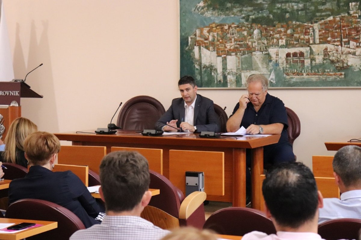 Gradonačelnik Franković sastao se s predsjednicima gradskih kotara i mjesnih odbora