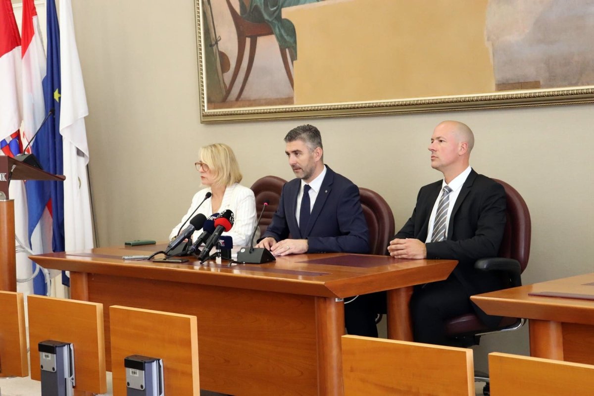 GRADONAČELNIK FRANKOVIĆ: STUPANJ ZADUŽENOSTI GRADA JE SAMO 11,89 POSTO, IMAMO PROSTOR ZA DALJNJE KAPITALNE INVESTICIJE