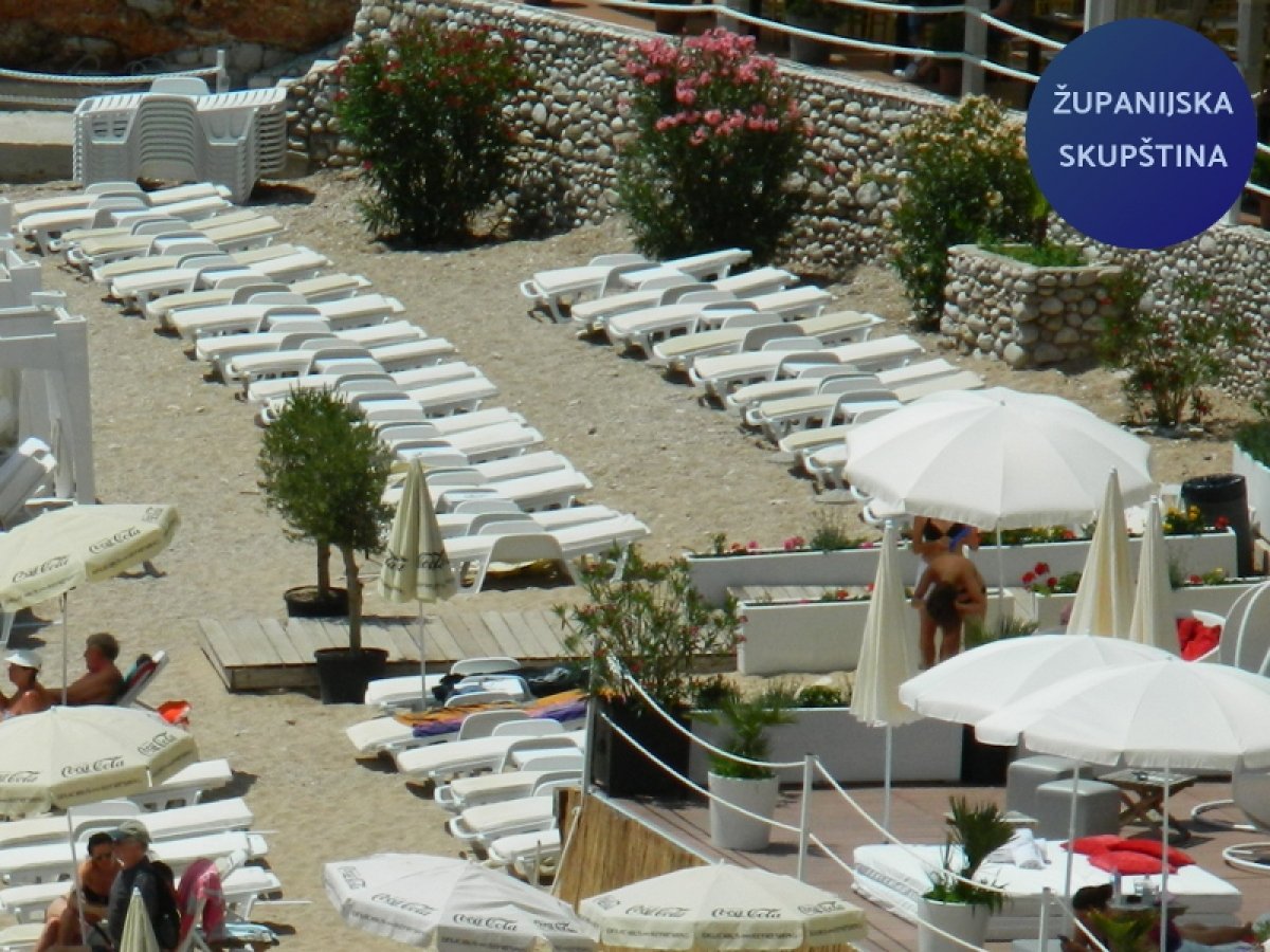 Dobroslavić zaprijetio koncesionarima: Raskinut ćemo ugovore s onima koji na plažama ne budu poštivali propise