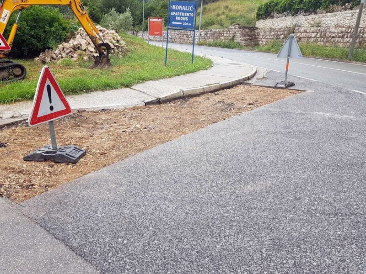 Saniraju se oštećenja na cestama na području Mokošice i Knežice
