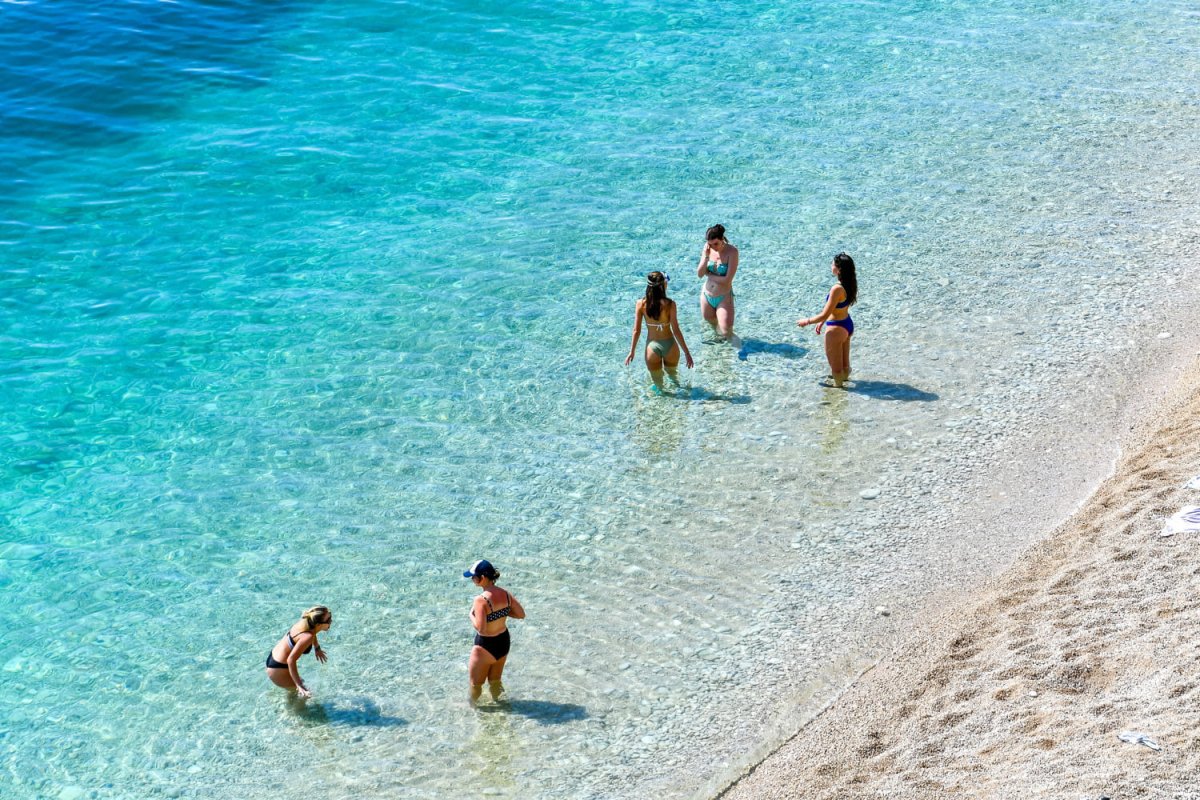 ISPITIVANJE KAKVOĆE MORA ZA KUPANJE: MORE NA 117 PLAŽA U ŽUPANIJI IZVRSNE KVALITETE, NA TRI ZADOVOLJAVAJUĆE