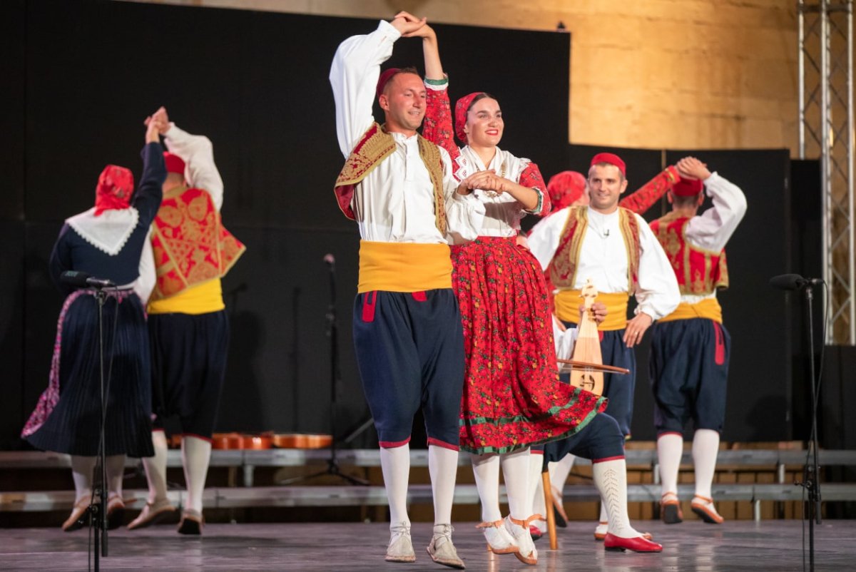 IGRAJ LINĐO: PRVI OVOLJETNI FESTIVALSKI NASTUP LINĐA NA TARACI TVRĐAVE REVELIN