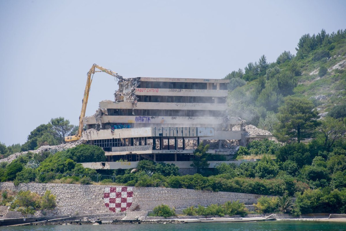 ŽUPLJANI SE ŽALE NA NAJEZDU GLODAVACA, POVEZUJU TO S RUŠENJEM U KUPARIMA