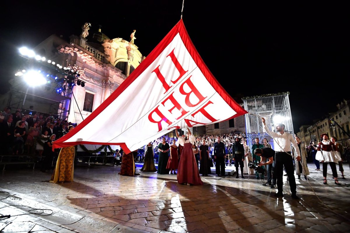 PRIPREMA SE PROSVJED NA DAN OTVARANJA IGARA