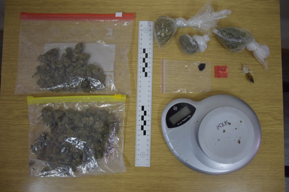 „Biser”: Nije se zaustavio policiji, počinio niz prekršaja, izletio s ceste i još mu pronađena droga