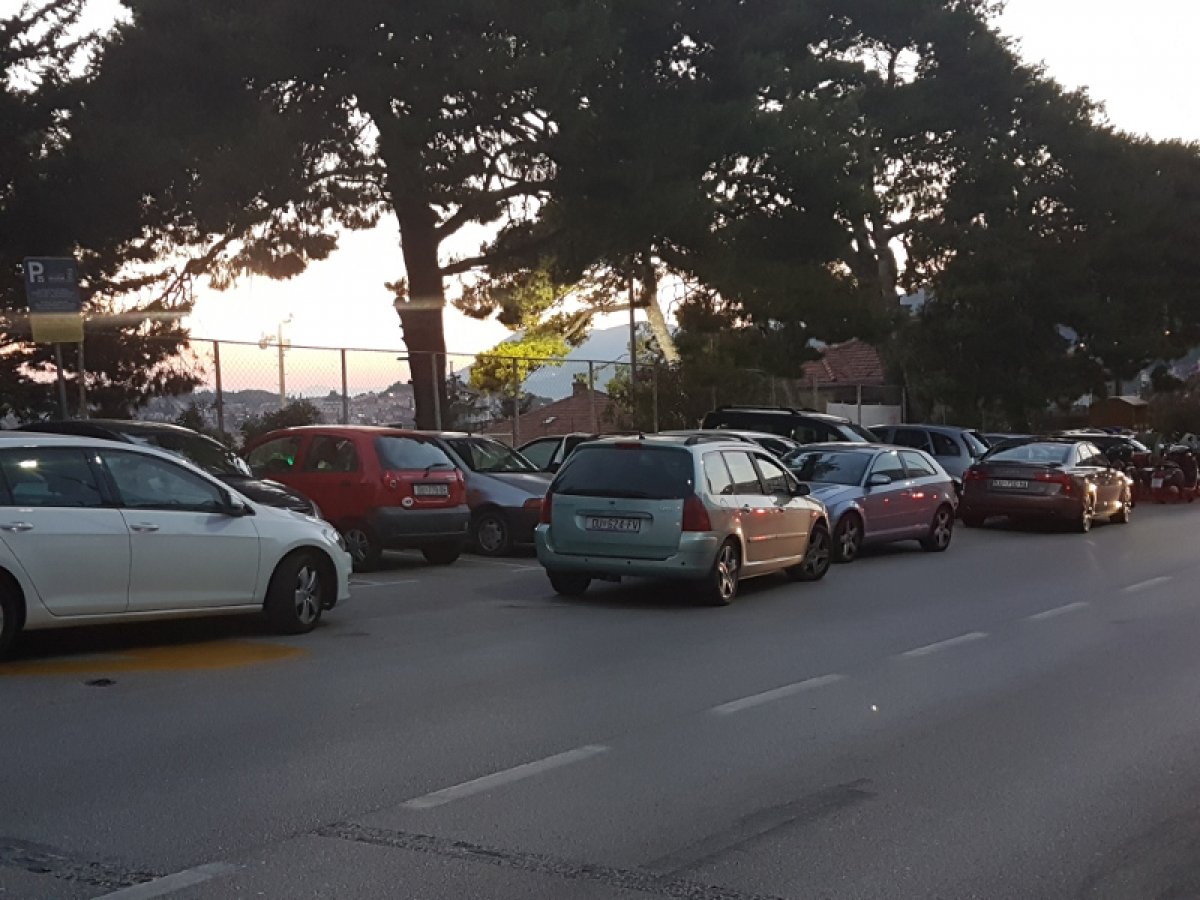 Prešutno odobravanje nereda na prometnicama