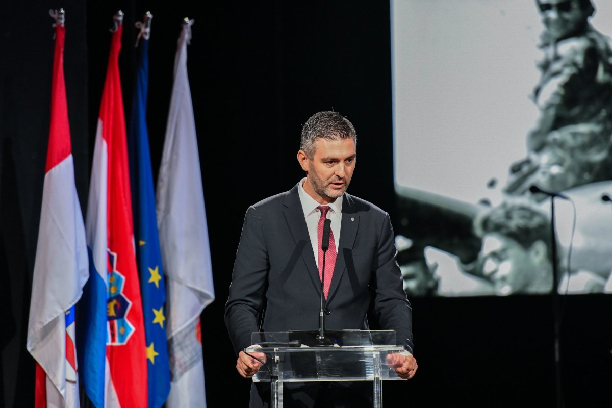 Gradonačelnik Franković u govoru uz 30 godina oslobođenja: „Najlakše se i sa srcem brani ono što se neizmjerno voli”