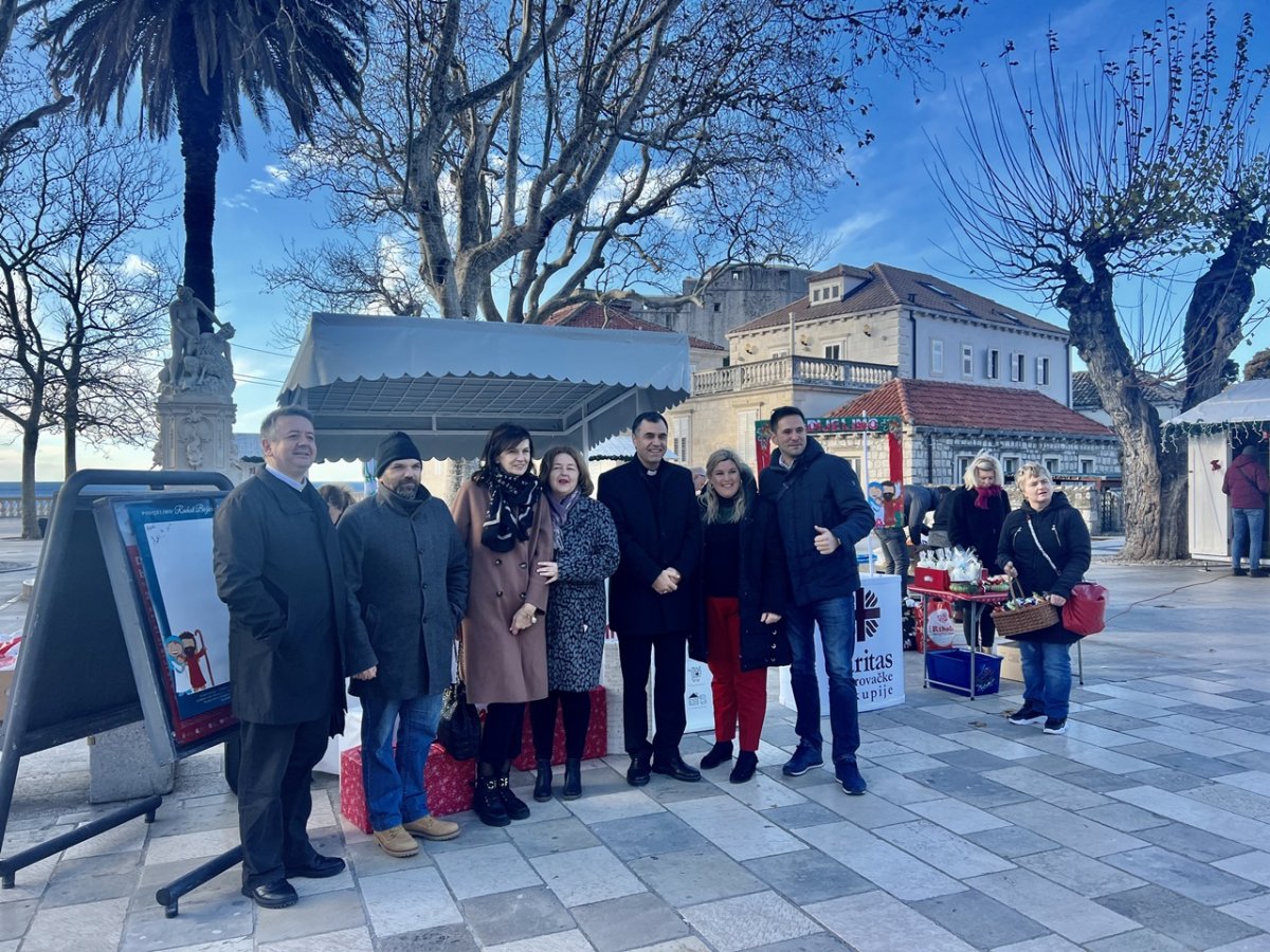 GRAD DUBROVNIK I OVE SE GODINE PRIDRUŽIO AKCIJI „PODIJELIMO RADOST BOŽIĆA”