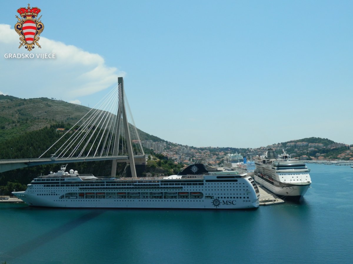 „Harmonike” s turistima s kruzera ići će preko Boninova
