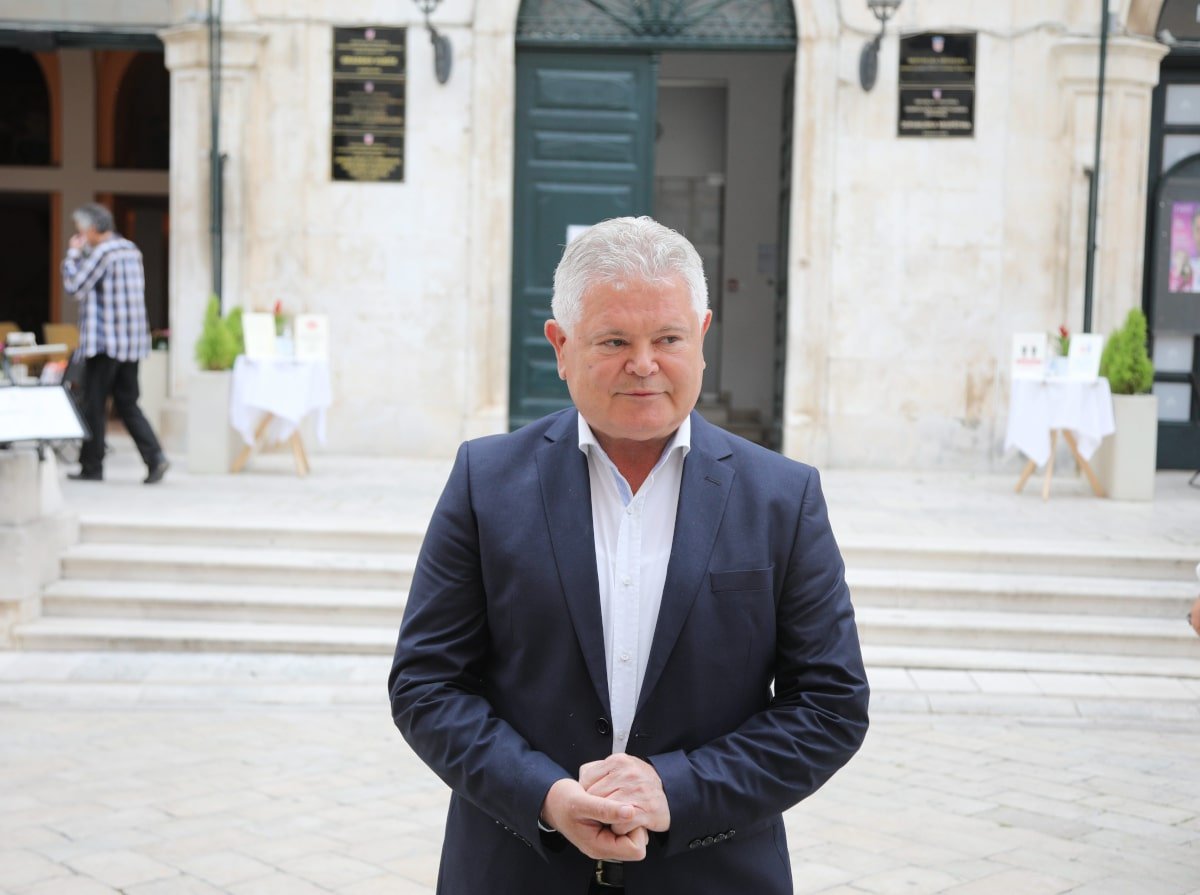 ČUDO: VLAHUŠIĆ PISAO PRIOPĆENJE U KOJEM NIJE SPOMENUO KOLIKO JE ON „NOVCA DONIO DUBROVNIKU” NI DUBROVNIKPASS, A EVO O ČEMU JE PISAO