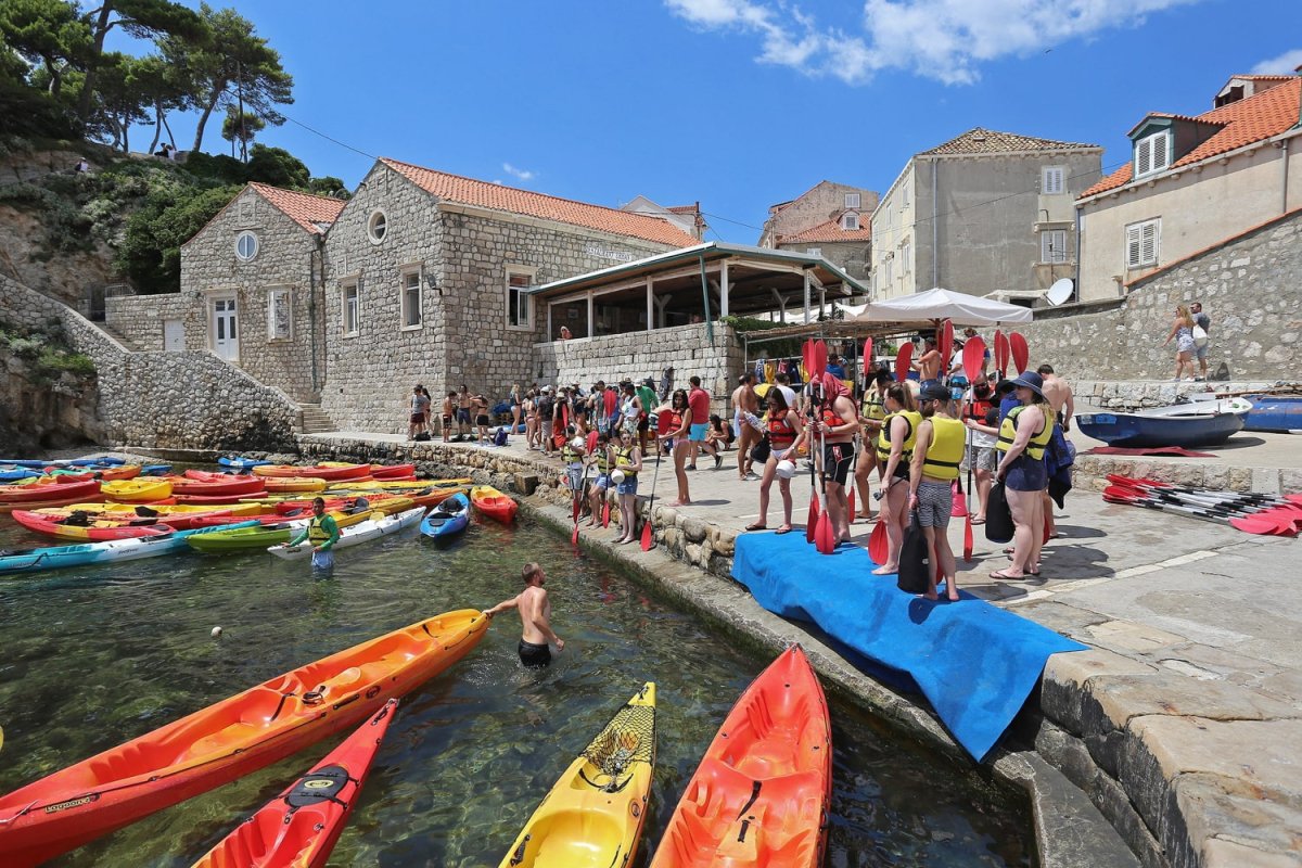 APSURDNA SITUACIJA, SLOVENCI BI KONCESIJE NA HOTELSKIM PLAŽAMA U DUBROVNIKU, A ZA KAJAKE SE NUDI I PO 50.000 EURA
