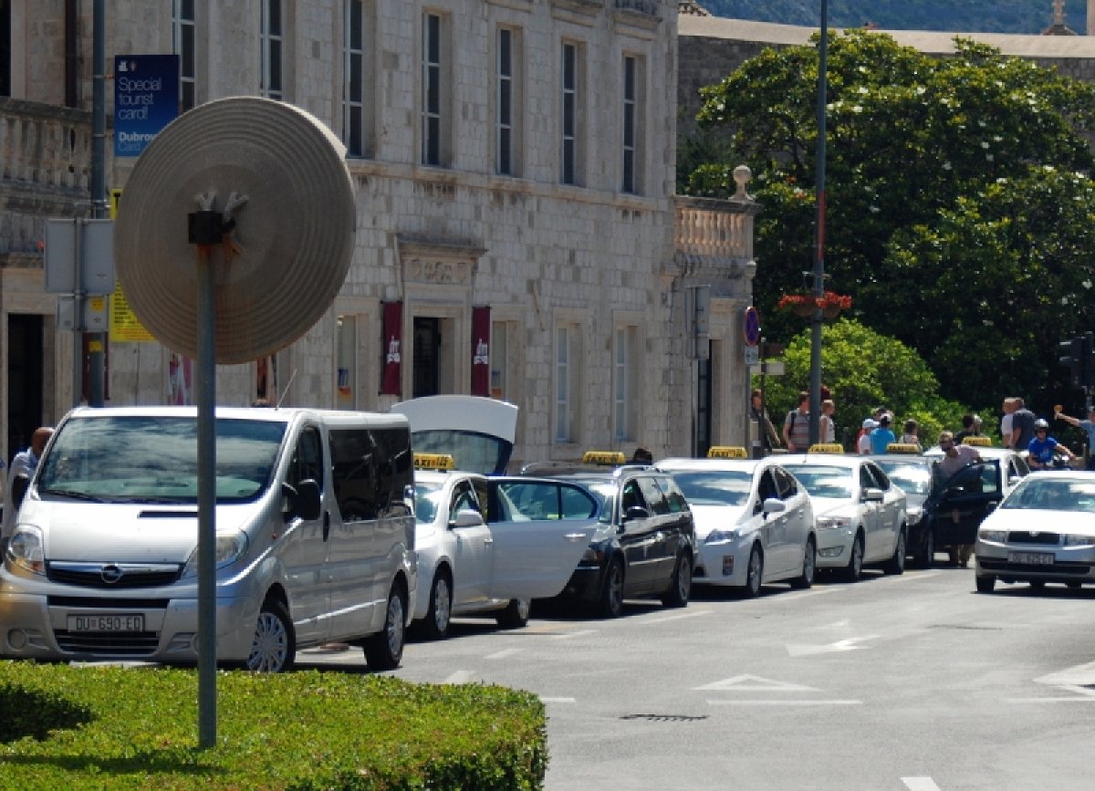 Miletić: Jedino Hrvatska zakon prilagođava Uberu