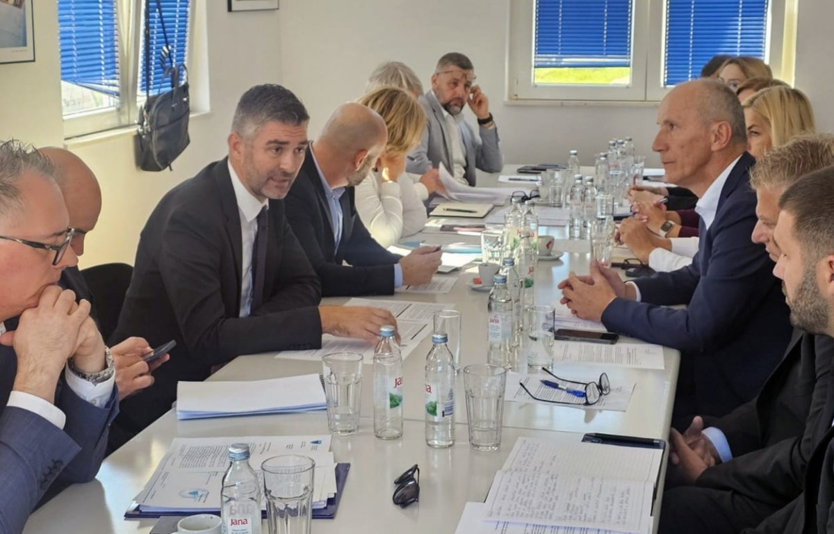 U RAVNOM ODRŽAN SASTANAK O KAMENOLOMU ZAČULA