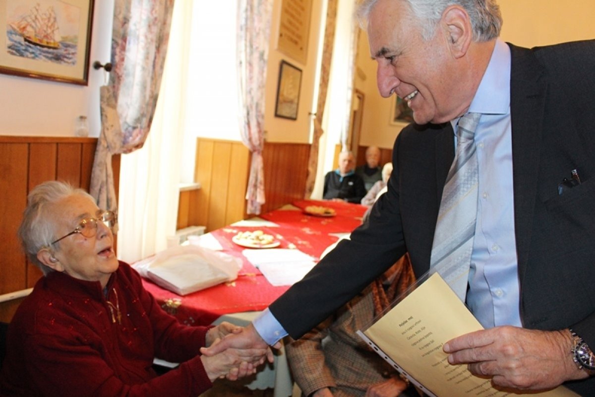 Poseban poklon za župana Dobroslavića od štićenice Domus Christija