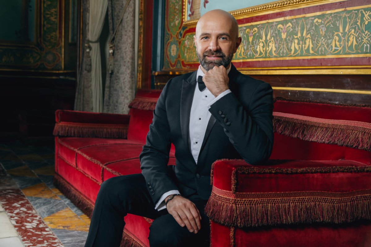 SVJETSKI POZNATI KONTRATENOR ODRŽAT ĆE KONCERT U DVORU