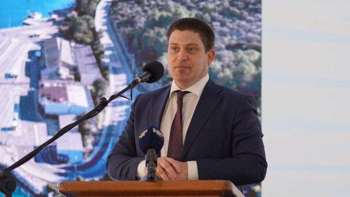 BUTKOVIĆ: DOZVOLE ZA RAD NA POMORSKOM DOBRU NEĆE DOĆI U PITANJE