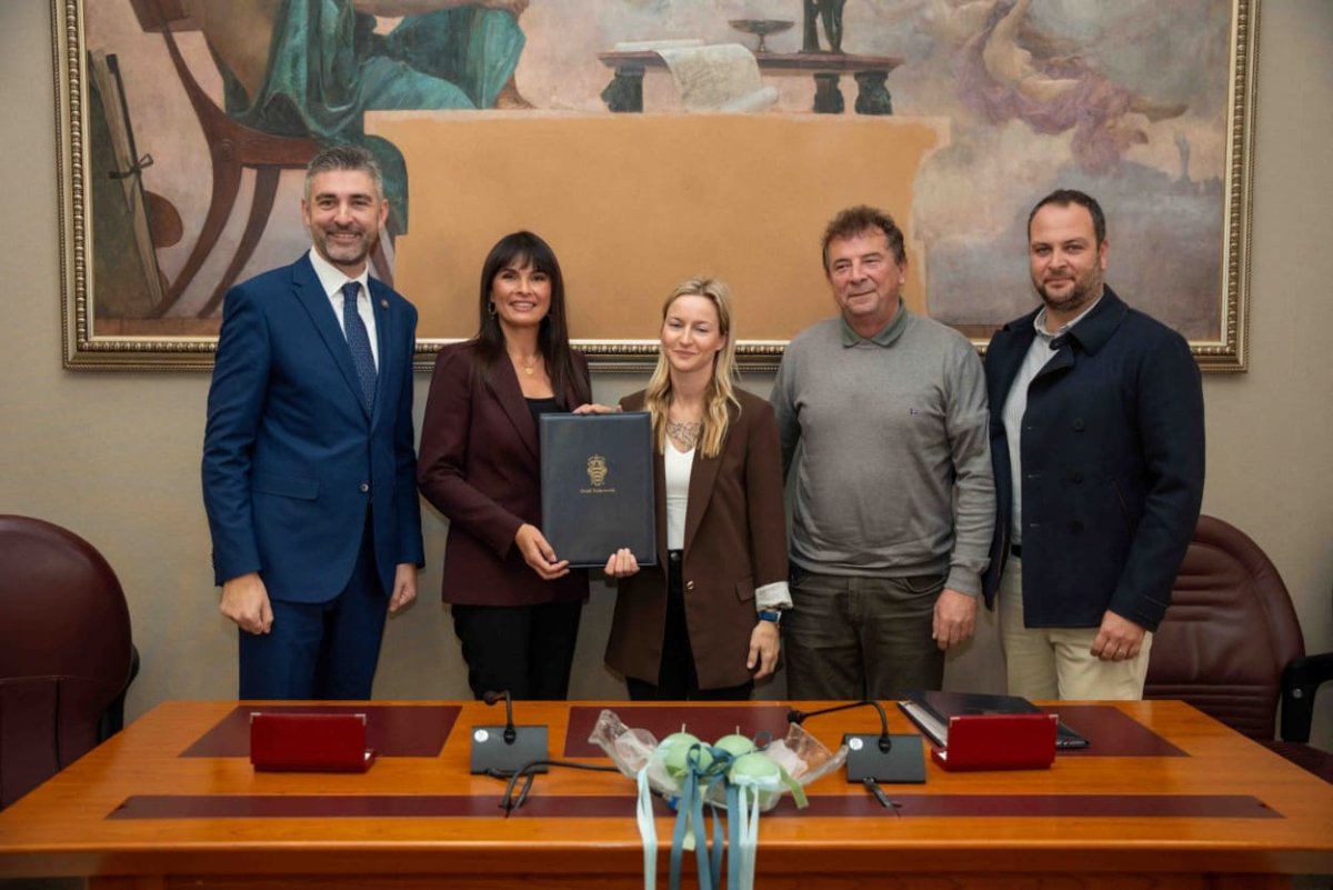 POTPISAN UGOVOR ZA UREĐENJE PARKA ISPOD PLATANA NA PILAMA