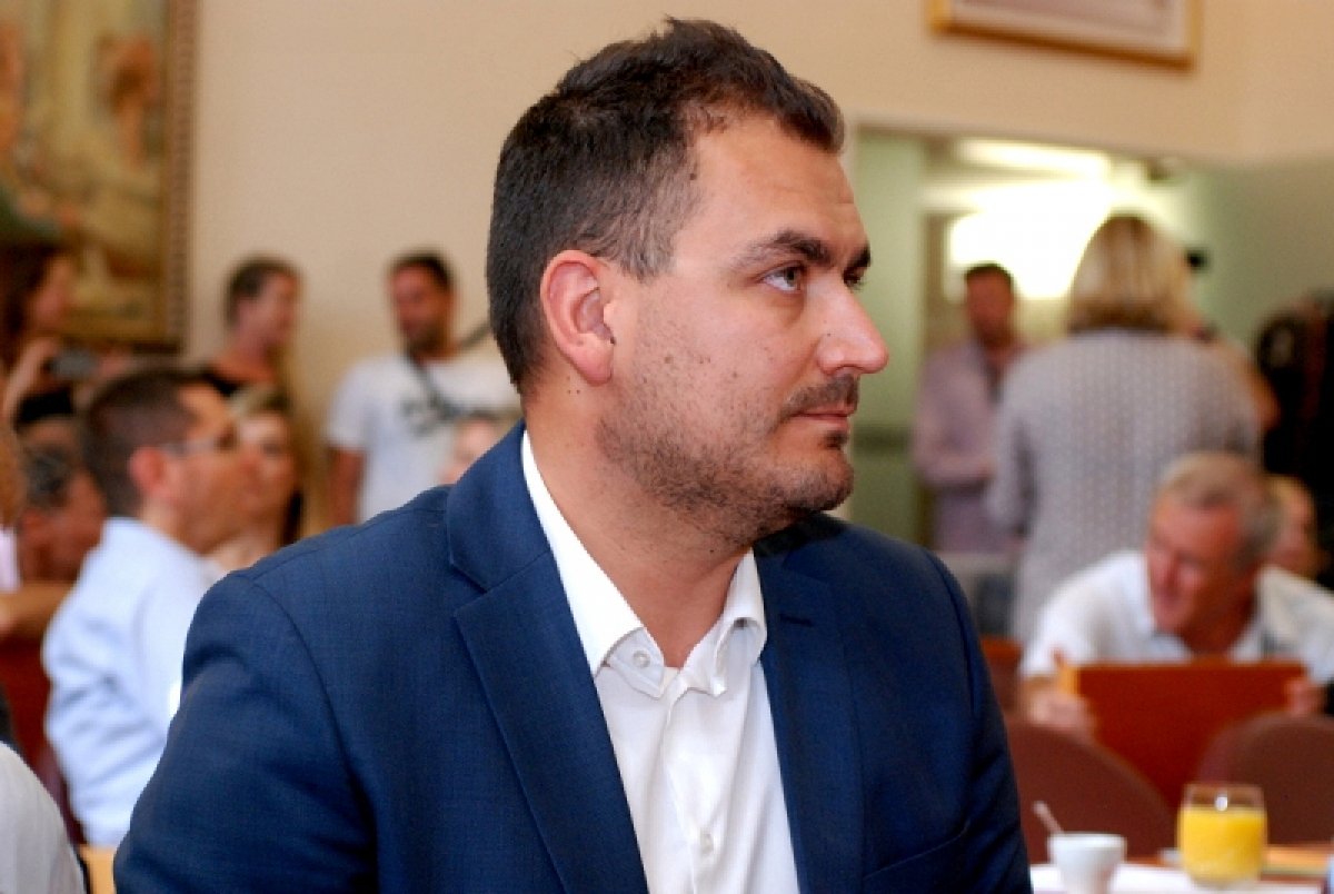 Pokrenuta istraga, požar na automobilu Miha Obradovića nije se dogodio zbog kvara, ipak podmetnut?