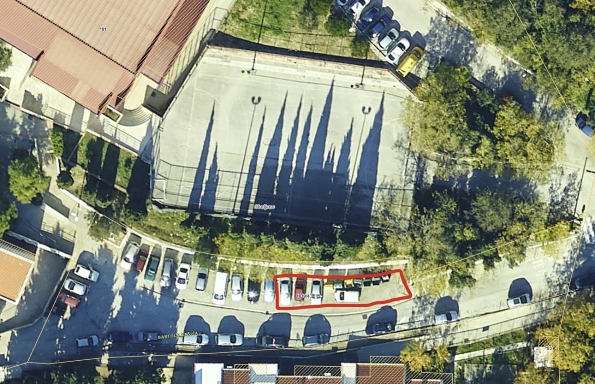 OBAVIJEST GRADA DUBROVNIKA: DO PONEDJELJKA POMAKNITE VOZILA S PARKINGA ISPRED OŠ MOKOŠICA