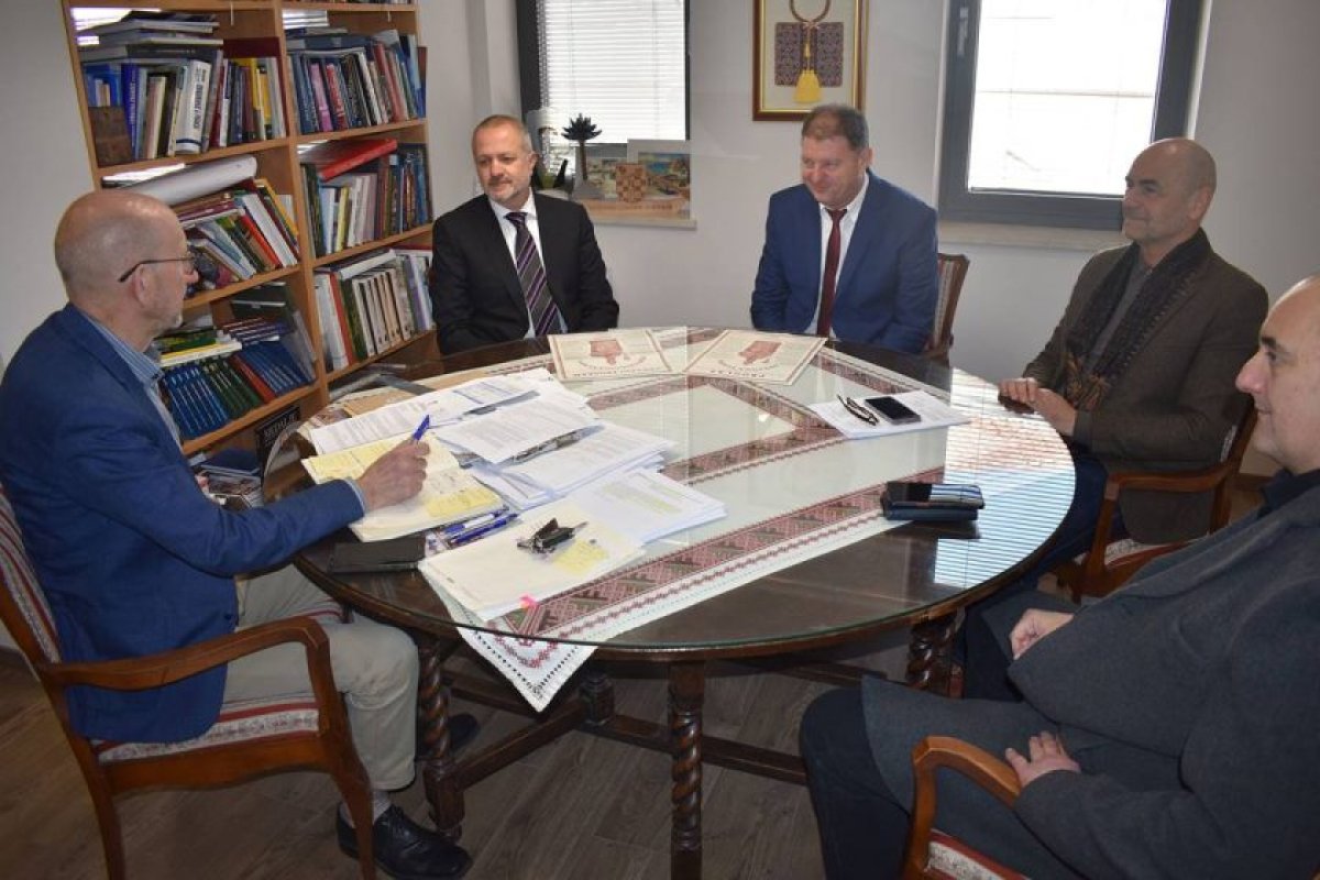 FESTANJULI URUČILI PROGLAS NAČELNIKU LASIĆU