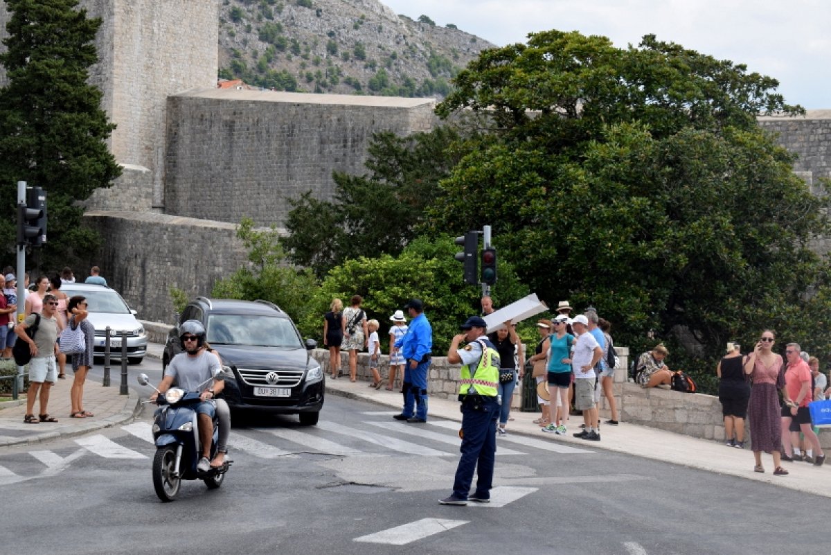 Grad Dubrovnik raspisao natječaj za još pet prometnih redara