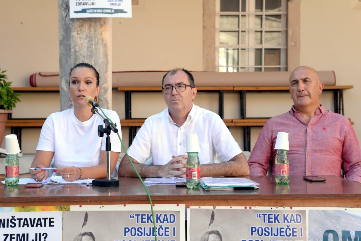 FRANKOVIĆ JE IMAO PRAVO, U ROŽATU JE ODRŽAN POLITIČKI SKUP, A NE ZBOR GRAĐANA