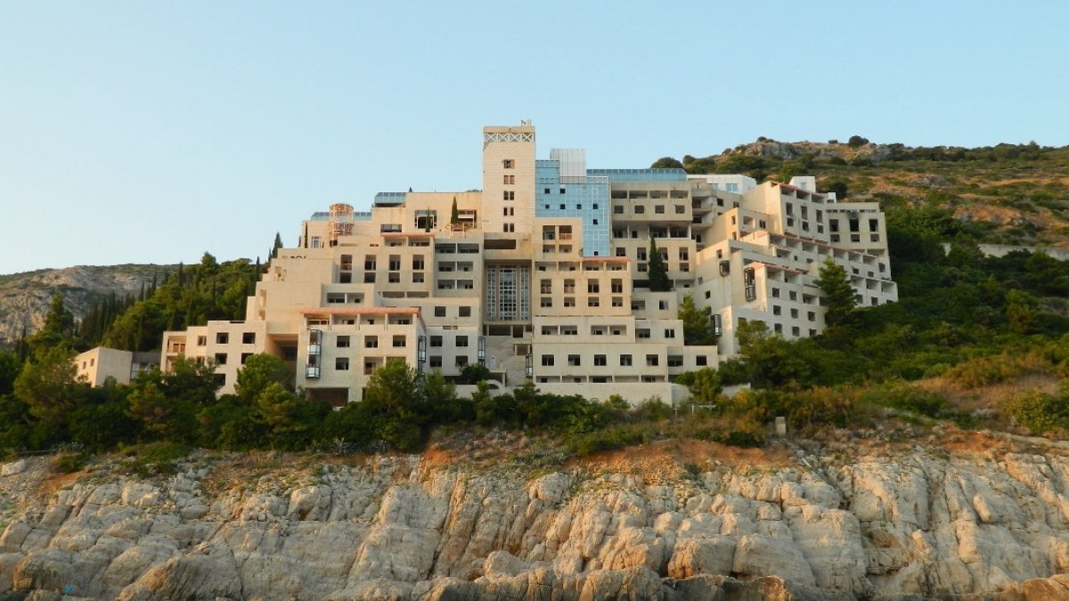 Grad Dubrovnik o prosvjedu zbog Belvederea: Javnost je izložena neistinama, a činjenicama se manipulira