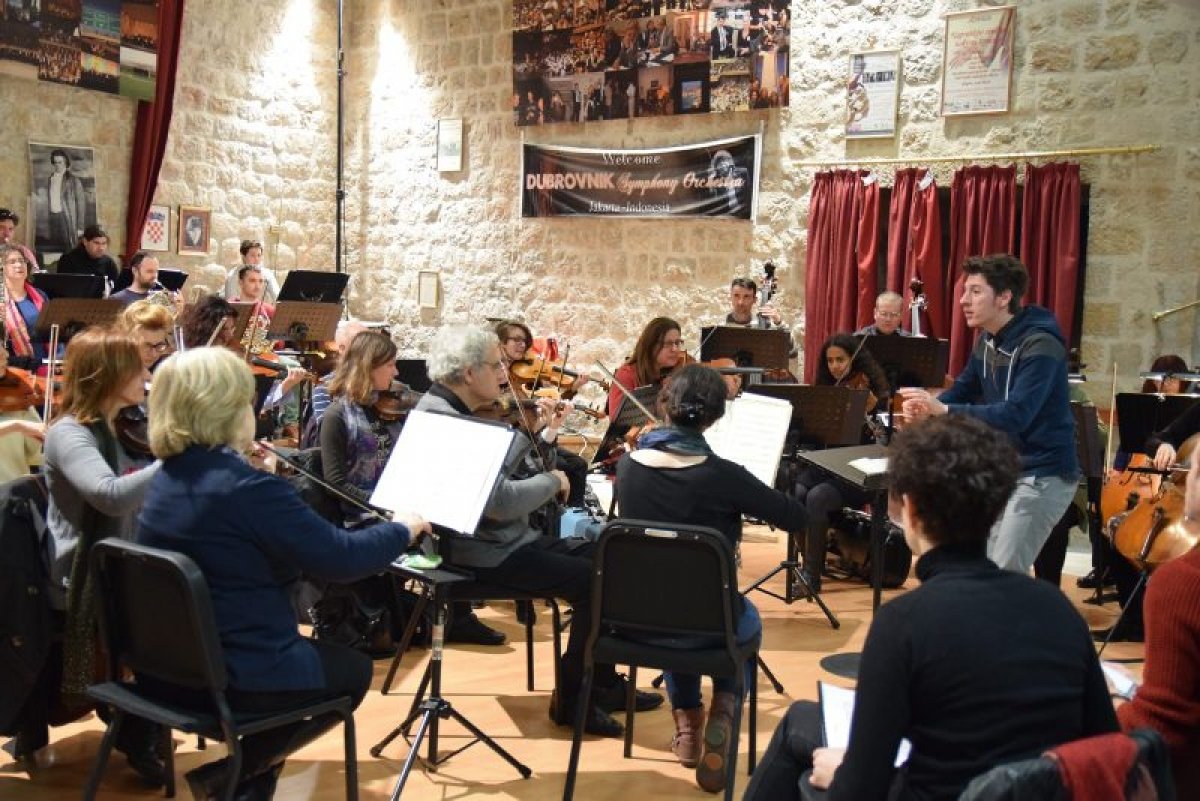 Međunarodni seminar orkestralnog dirigiranja u Slanici