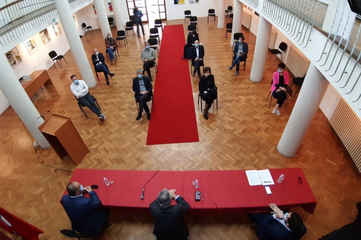 Župan na sastanku u dolini Neretve: Radovi na izgradnji dnevne bolnice u Metkoviću počet će za mjesec dana