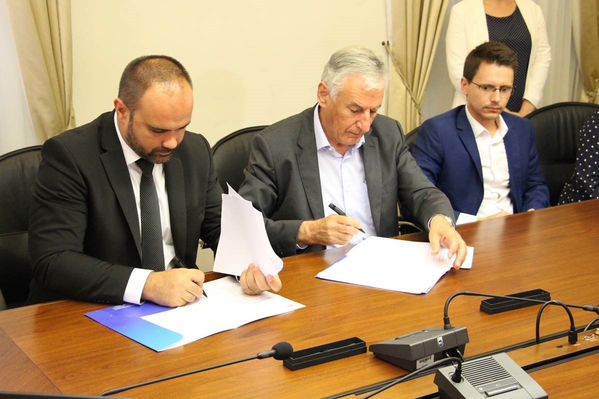 Potpisani ugovori za 14 milijuna kuna vrijedan projekt ”Promicanje održivog razvoja prirodne baštine doline Neretve”, u Neretvi prve vjetro-orgulje na svijetu