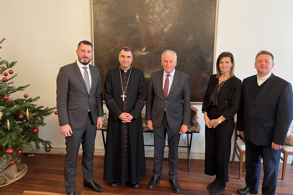 Čelnici Županije kod biskupa Glasnovića